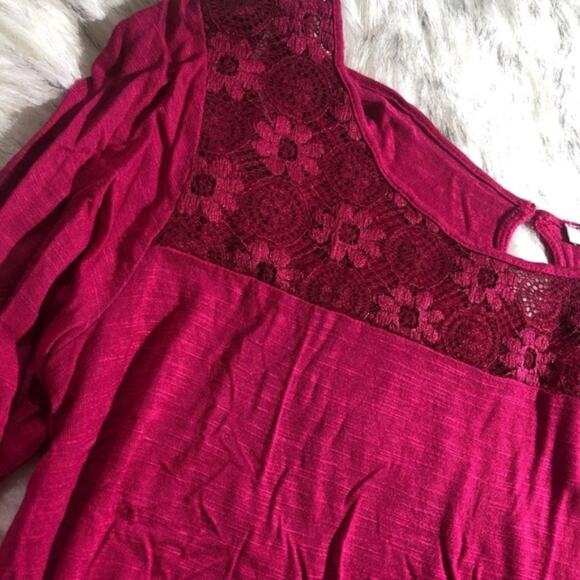 nwt American Rag cropped lace panel detailed pink keyhole shirt - Picture 2 of 6